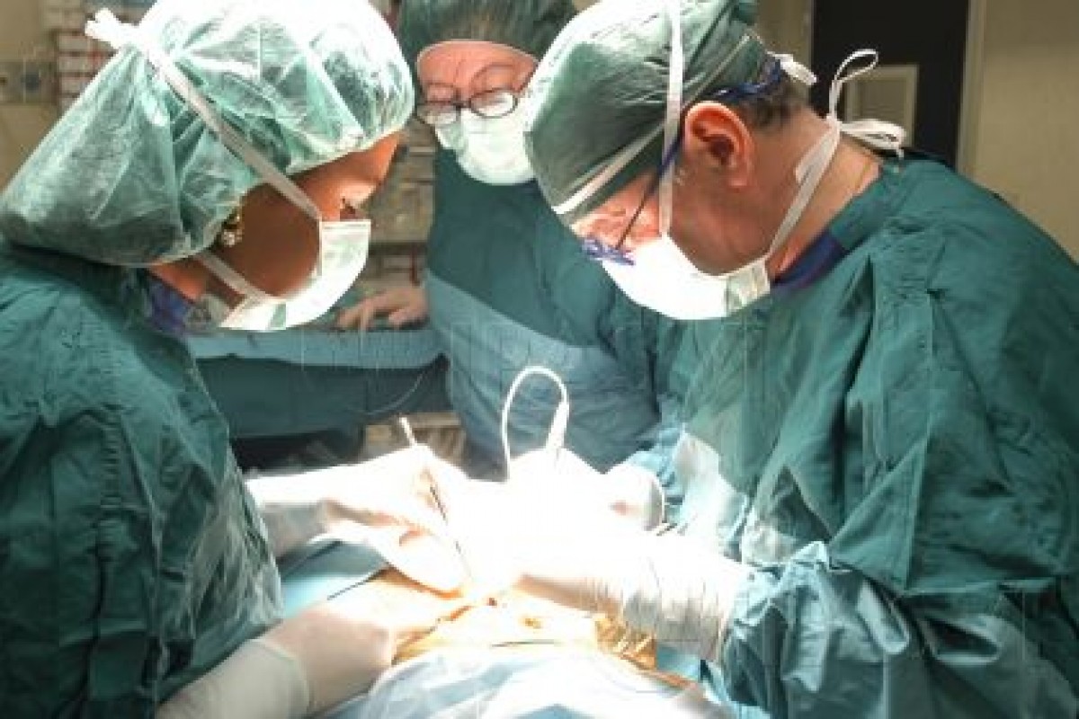 Chirurgia ortopedica in stile  robocop