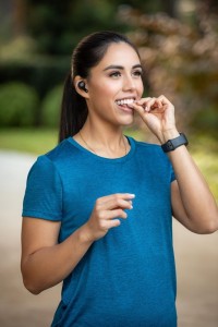 M_2020_Invisalign_LATAM_B1192-008763-00_Fey_Jogging_19900