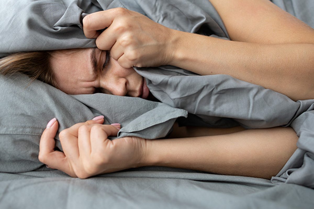 STRESS CRONICO, DISTURBI DEL SONNO NOTTURNO E PENNICHELLE INVOLONTARIE